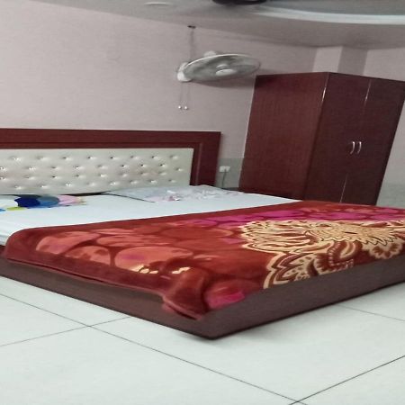Hotel Kings, Rohtak Экстерьер фото