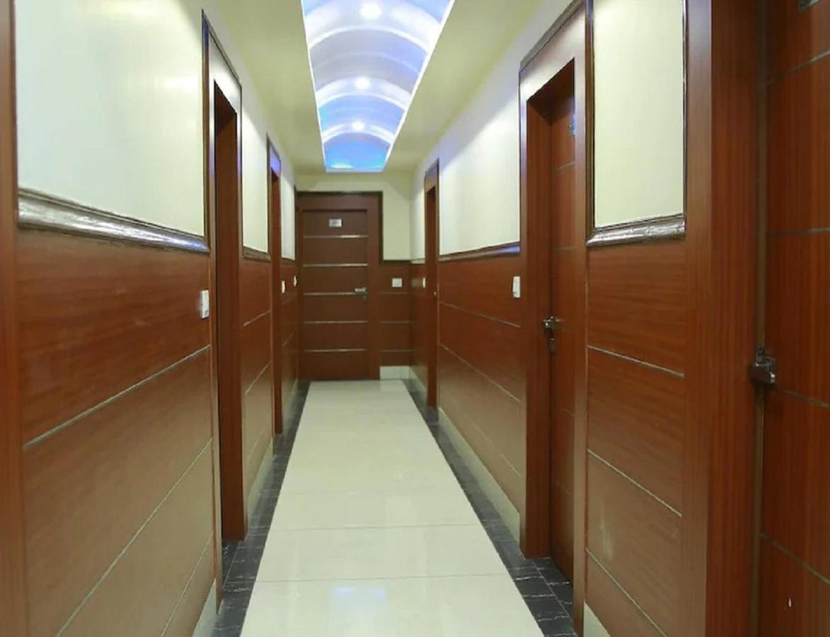 Hotel Kings, Rohtak Экстерьер фото